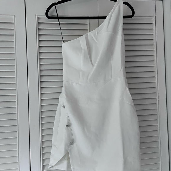 *Host’s Pick* NWT - NBD Aldon Mini Dress - White - Size Small - Picture 4 of 9